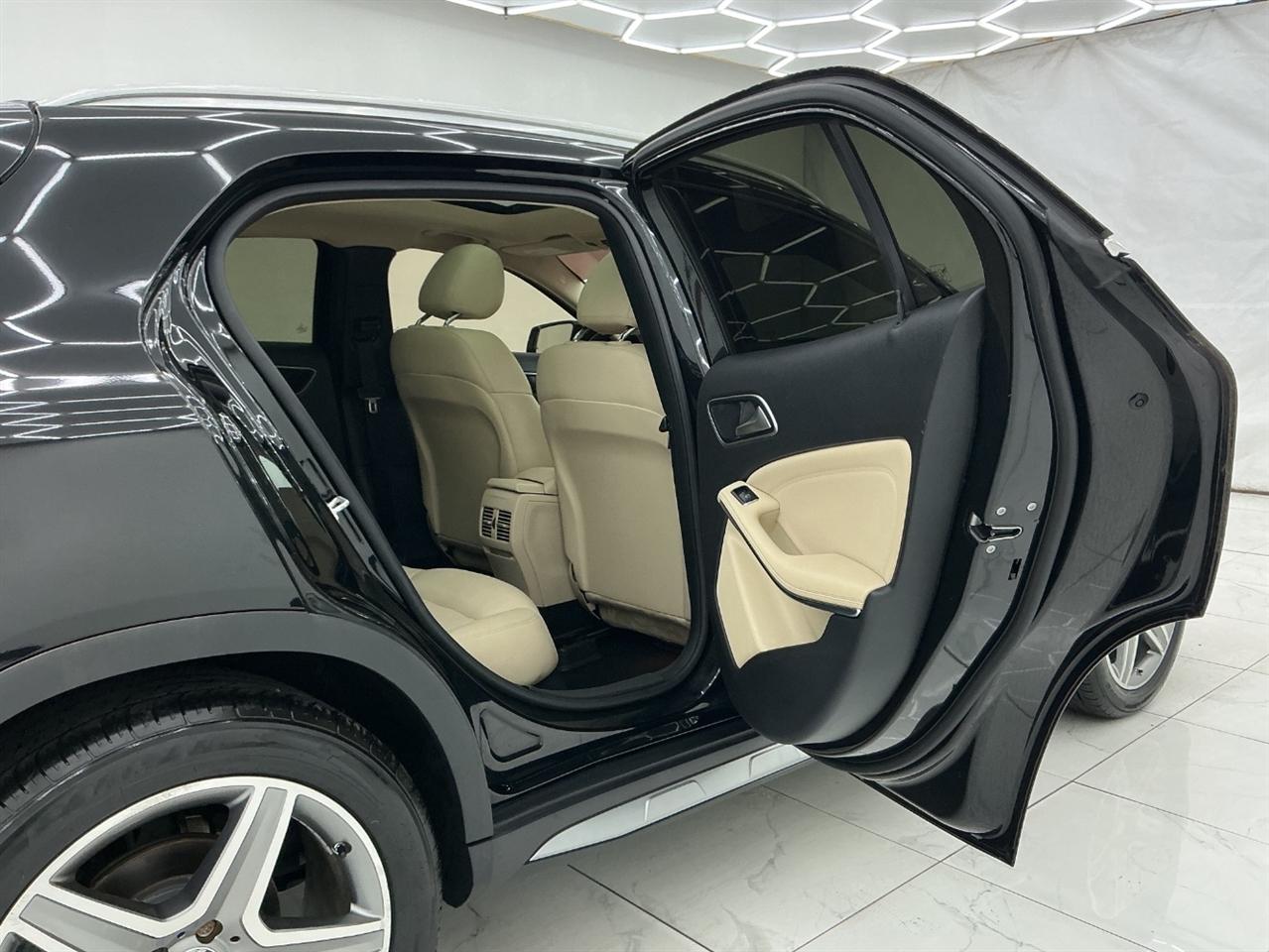 Mercedes-Benz GLA-Class FWD 4dr GLA 250 2015