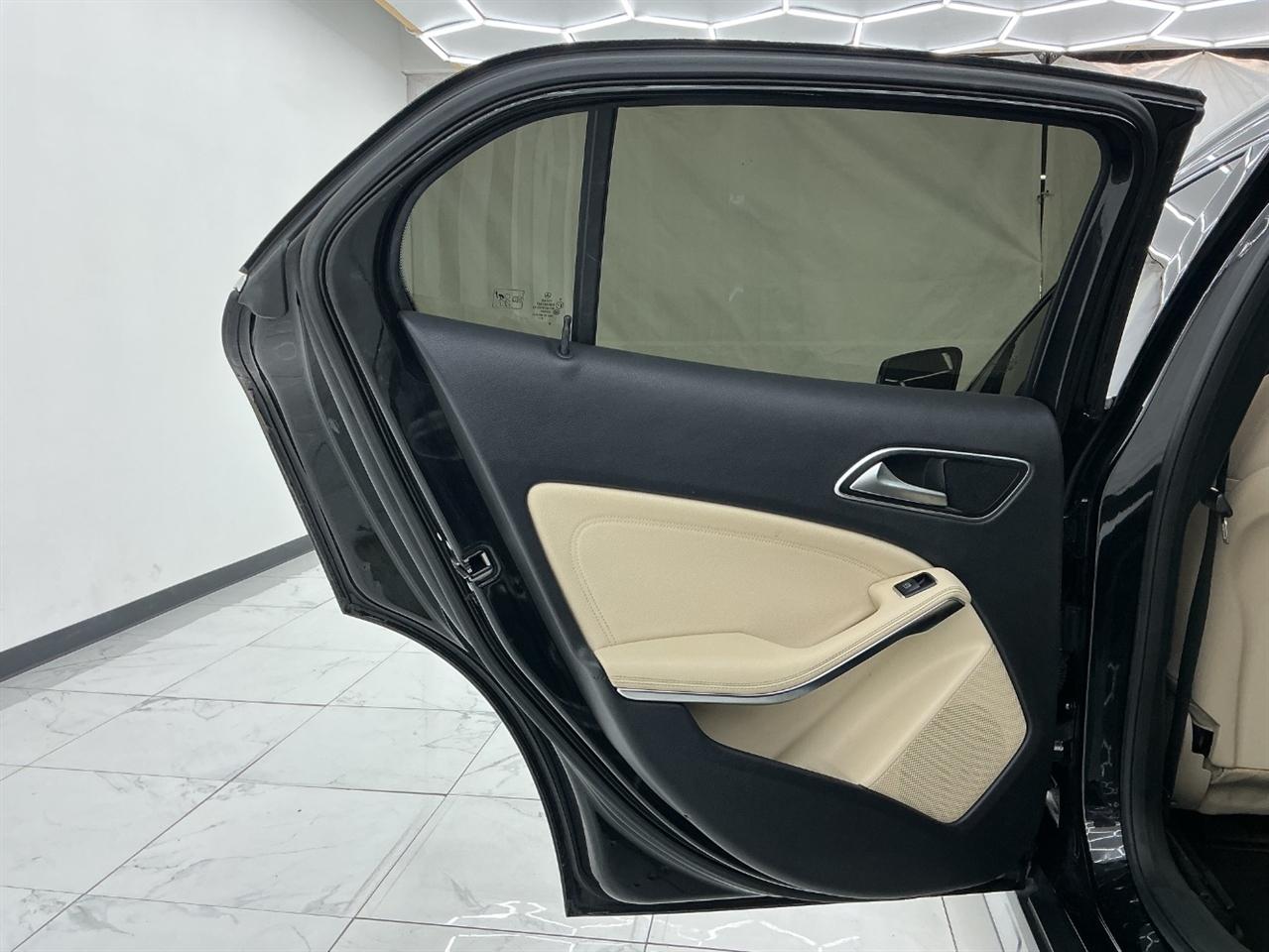 Mercedes-Benz GLA-Class FWD 4dr GLA 250 2015