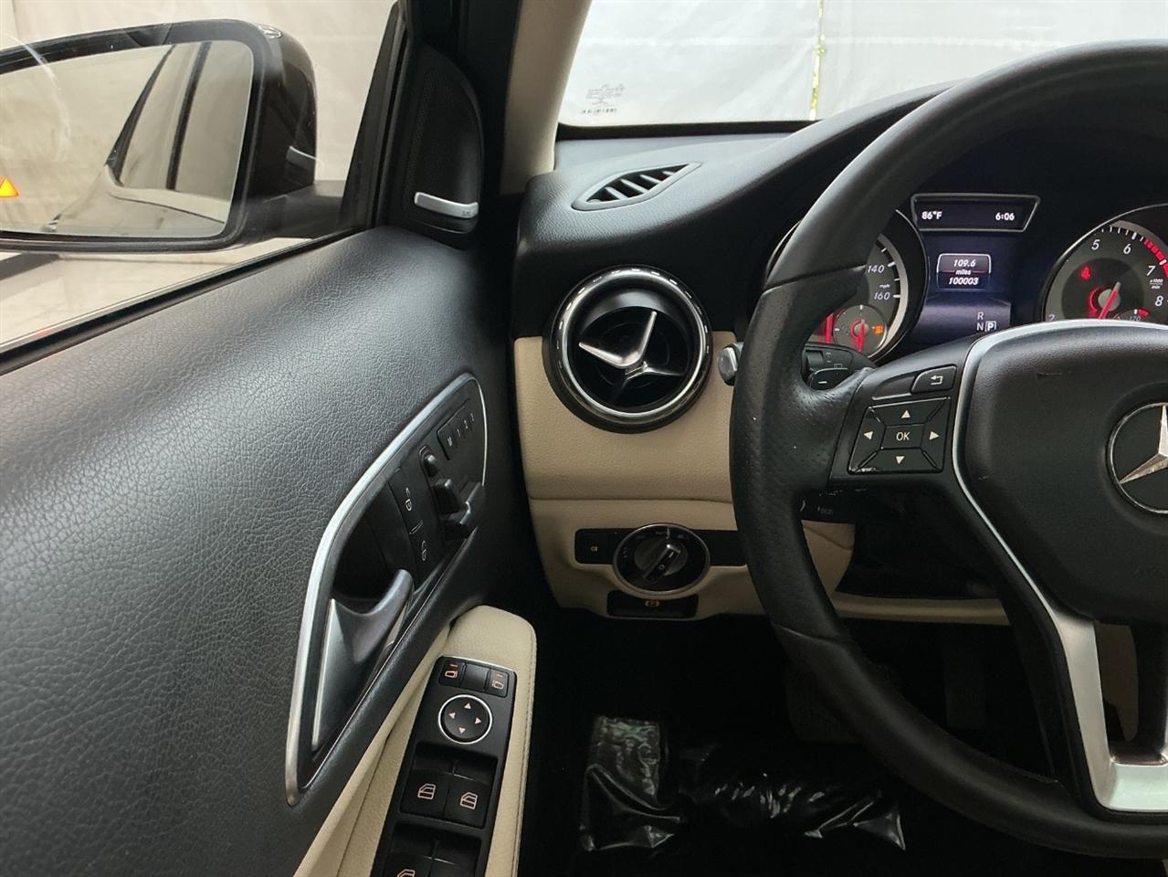 Mercedes-Benz GLA-Class FWD 4dr GLA 250 2015