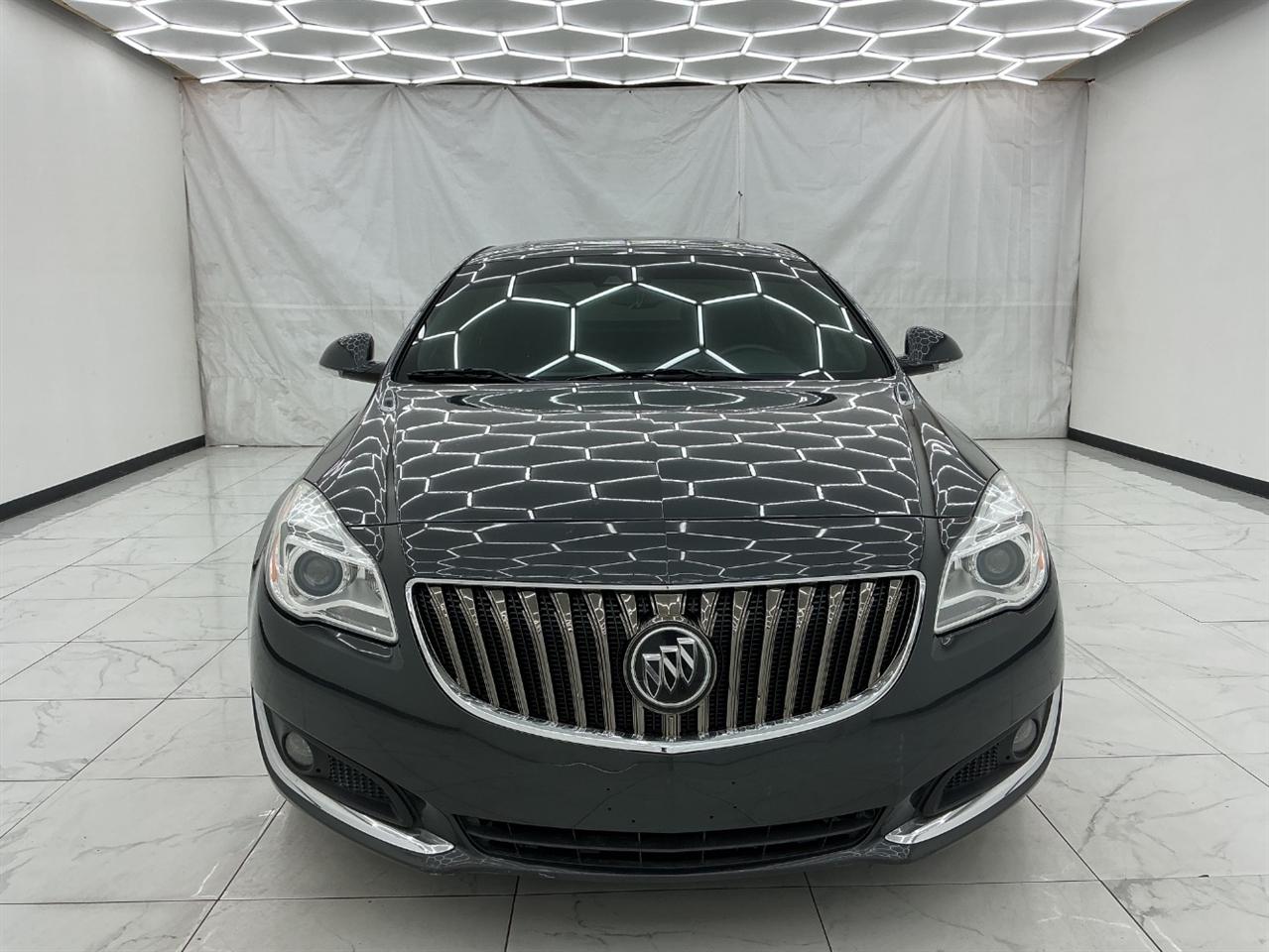Buick Regal 4dr Sdn Premium II FWD 2016