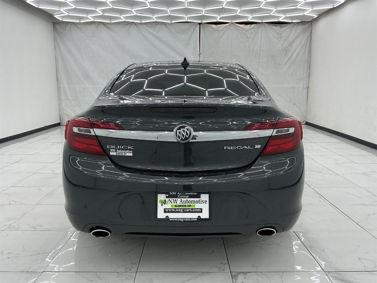 Buick Regal 4dr Sdn Premium II FWD 2016