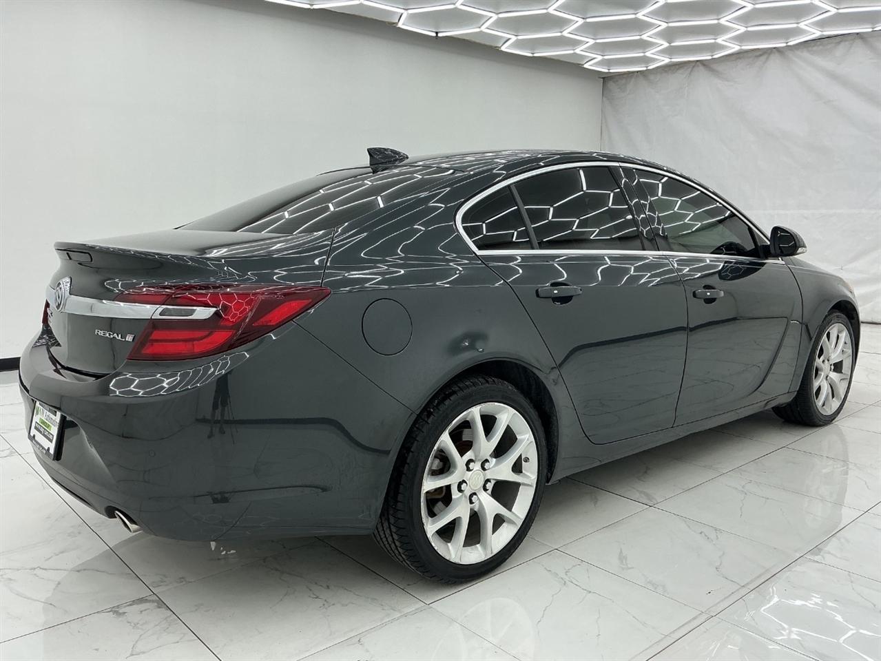 Buick Regal 4dr Sdn Premium II FWD 2016