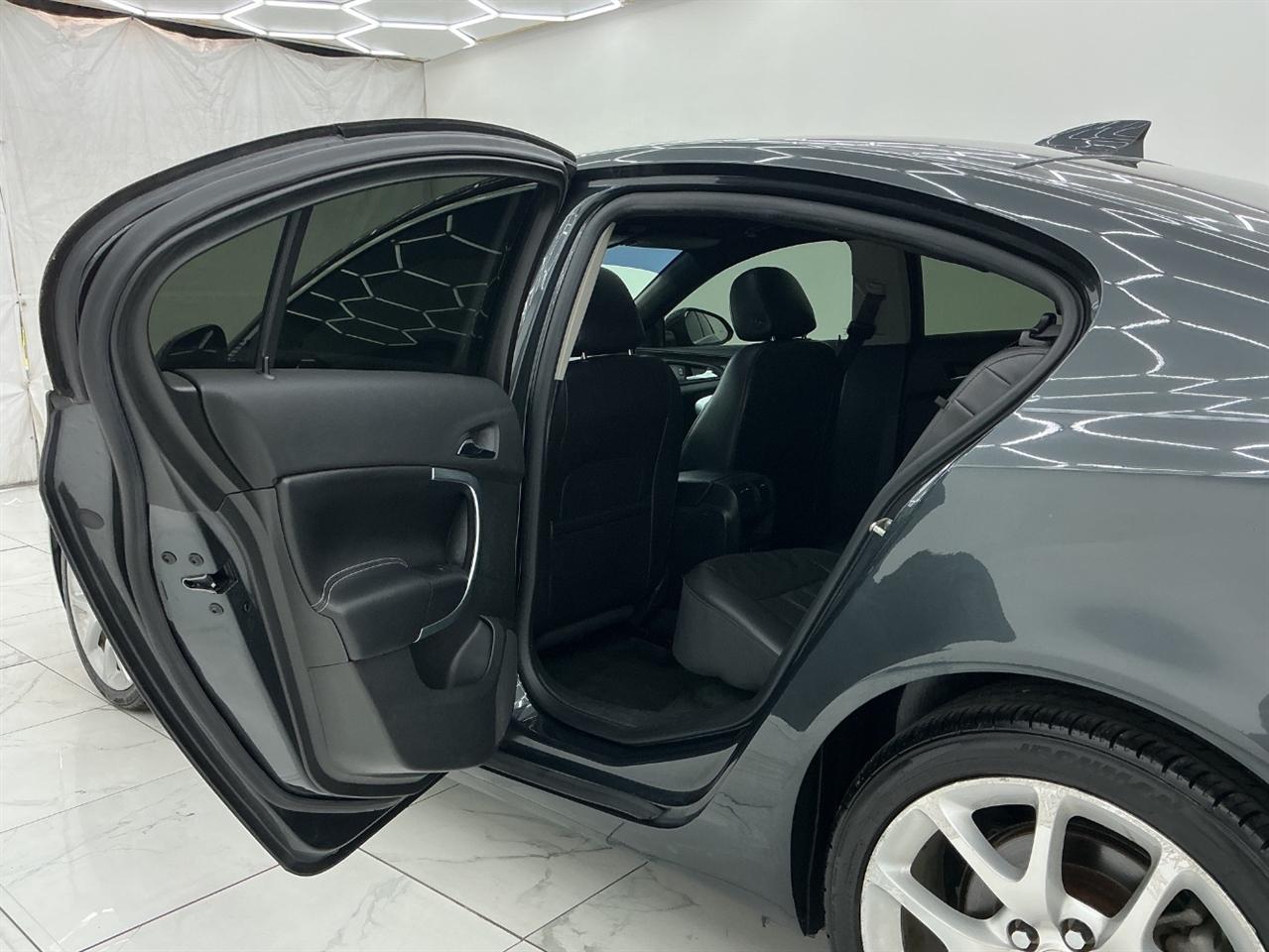 Buick Regal 4dr Sdn Premium II FWD 2016