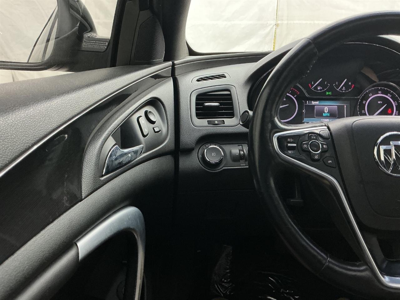 Buick Regal 4dr Sdn Premium II FWD 2016