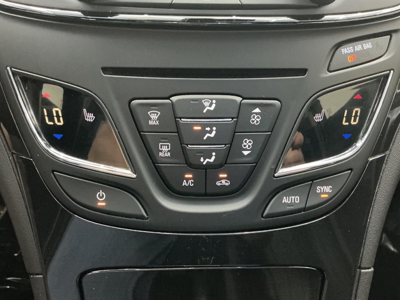Buick Regal 4dr Sdn Premium II FWD 2016