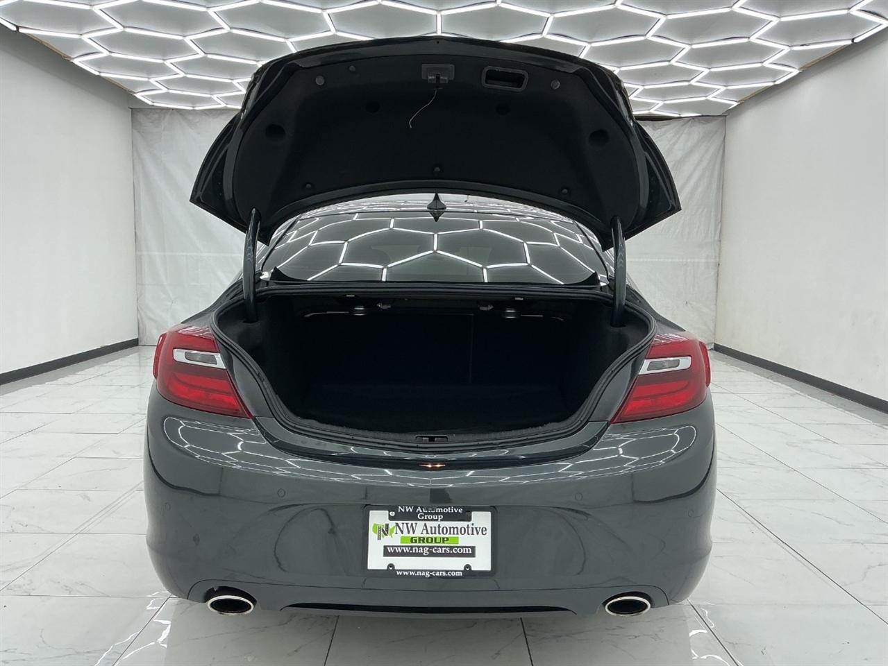 Buick Regal 4dr Sdn Premium II FWD 2016