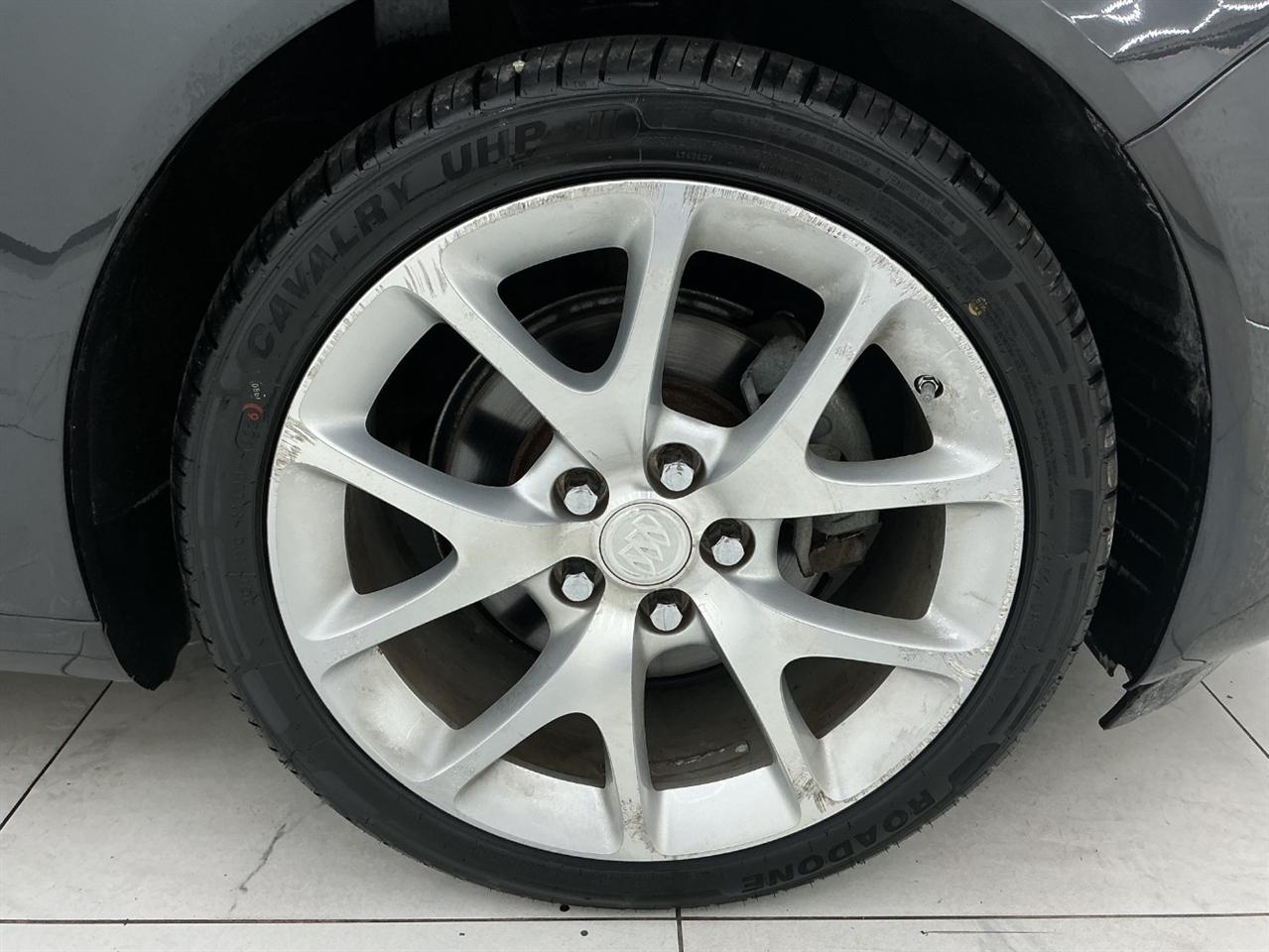 Buick Regal 4dr Sdn Premium II FWD 2016