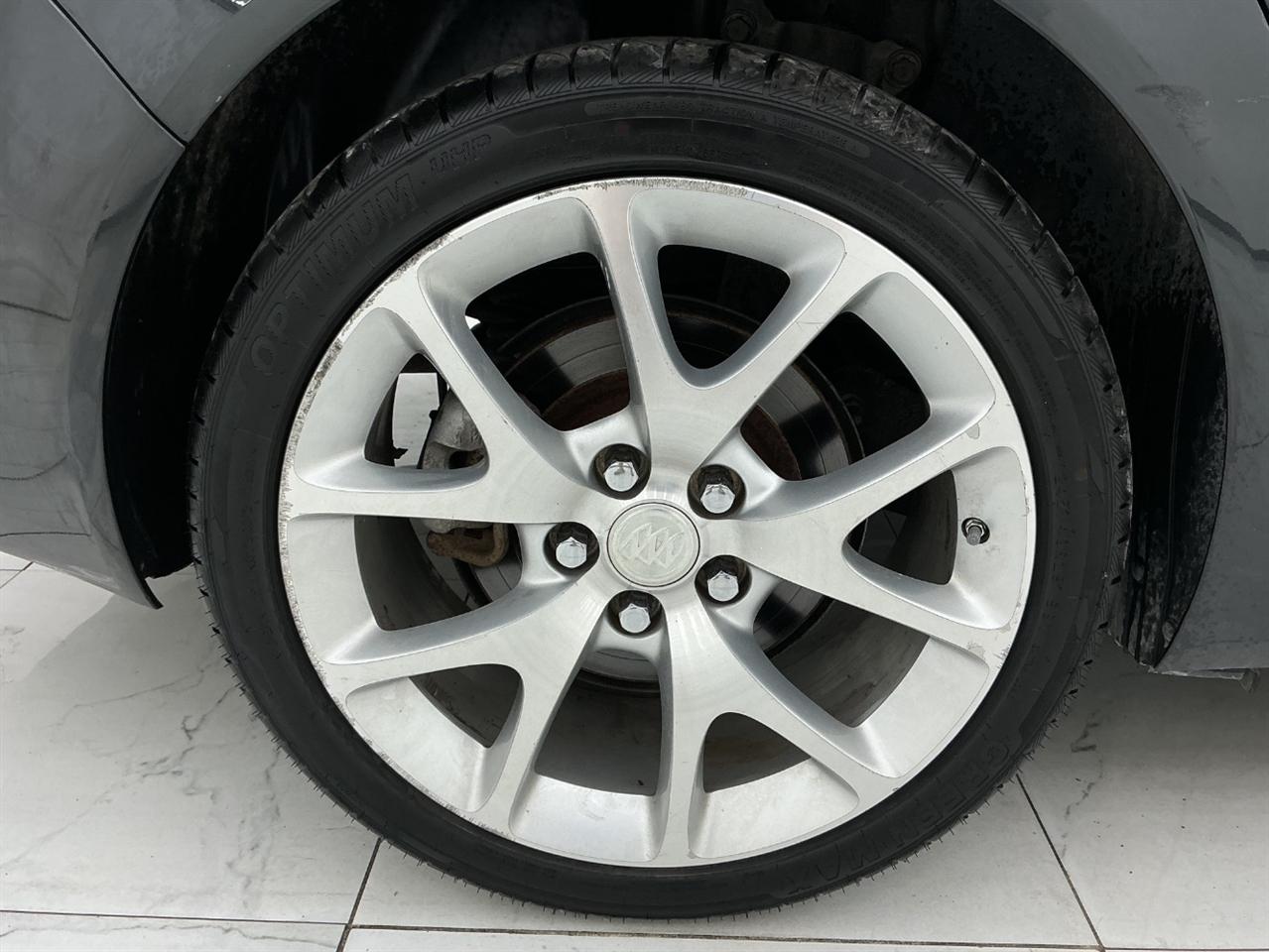 Buick Regal 4dr Sdn Premium II FWD 2016