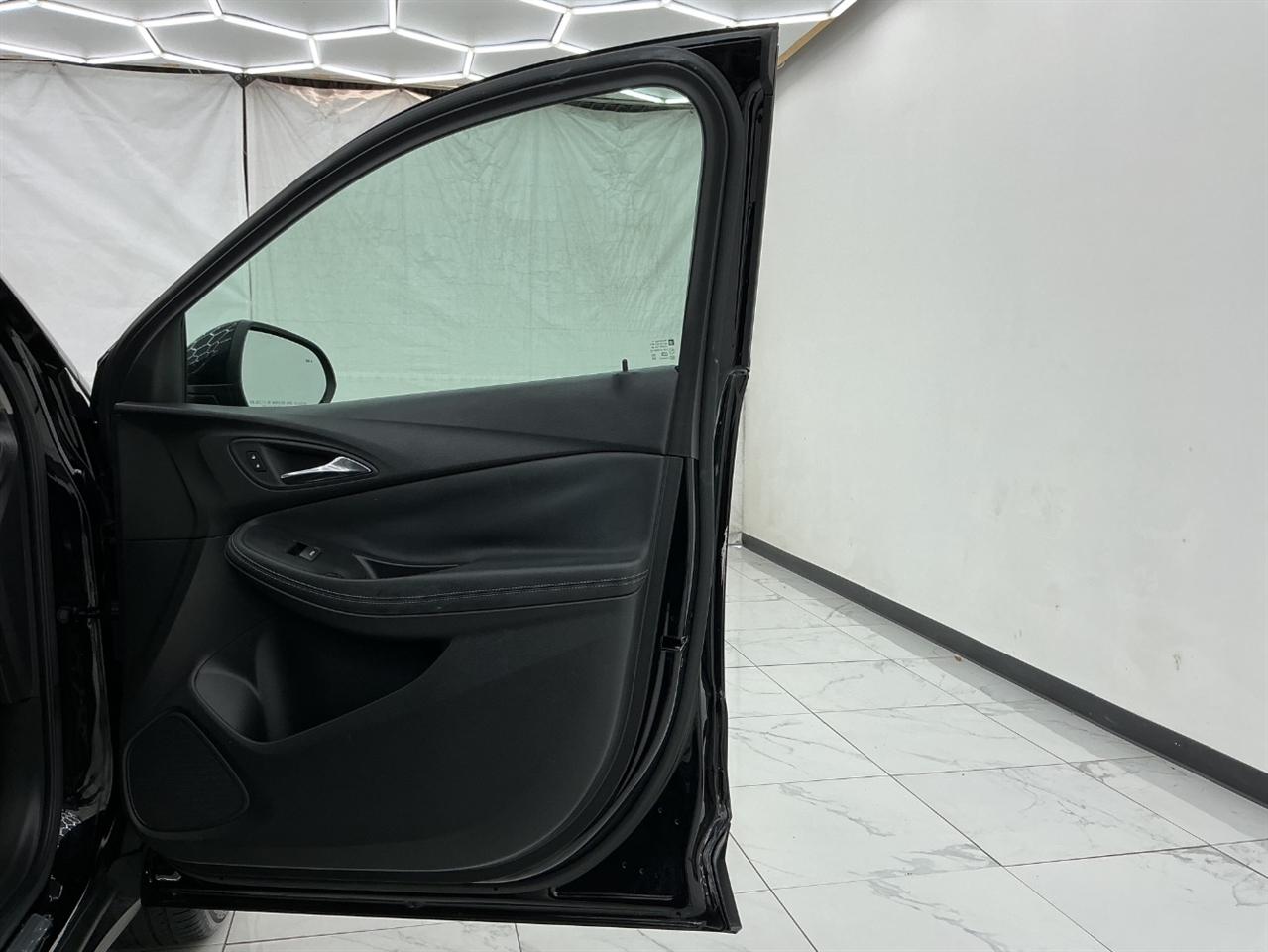 Buick Encore GX FWD 4dr Select 2023