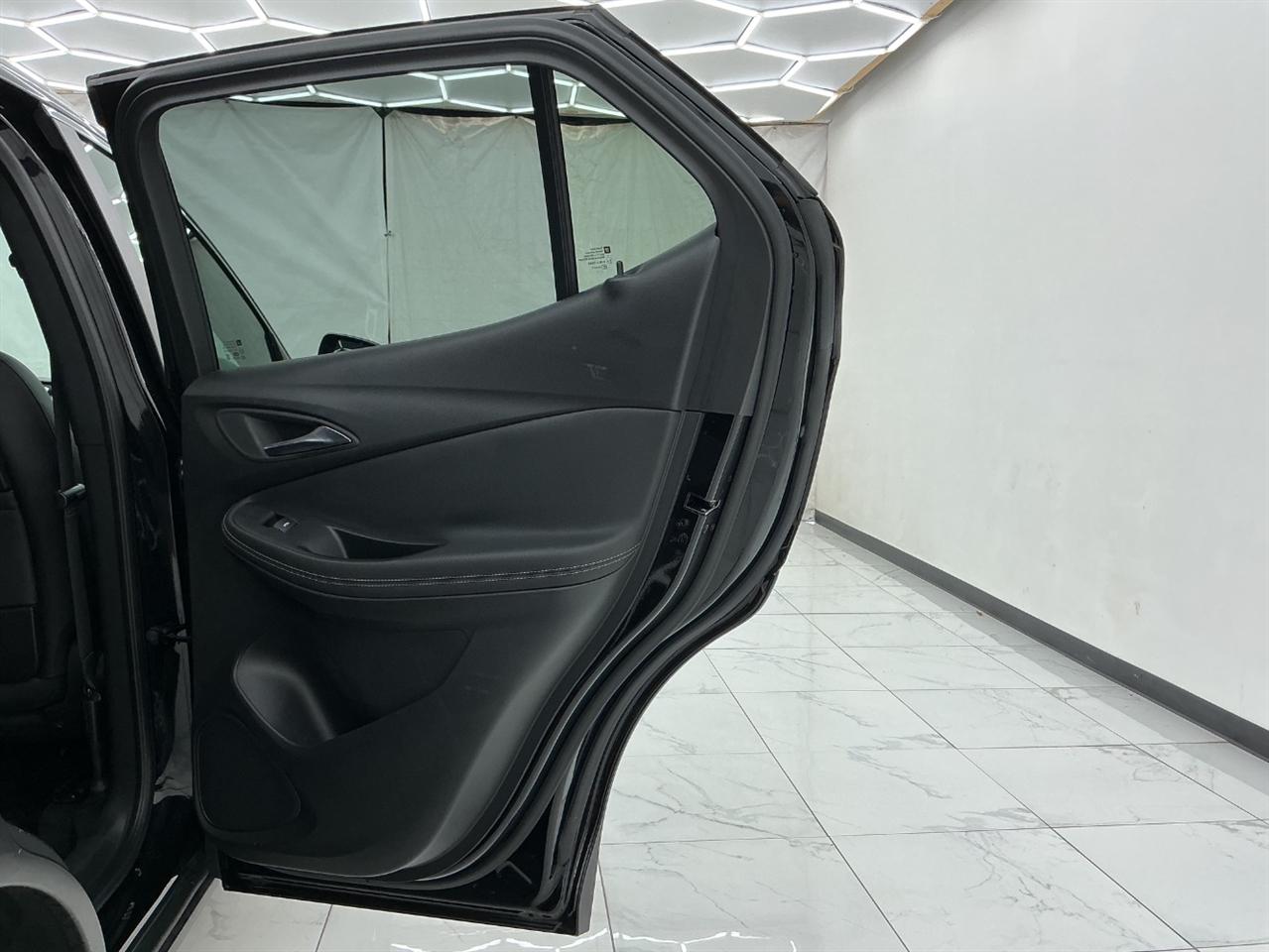 Buick Encore GX FWD 4dr Select 2023