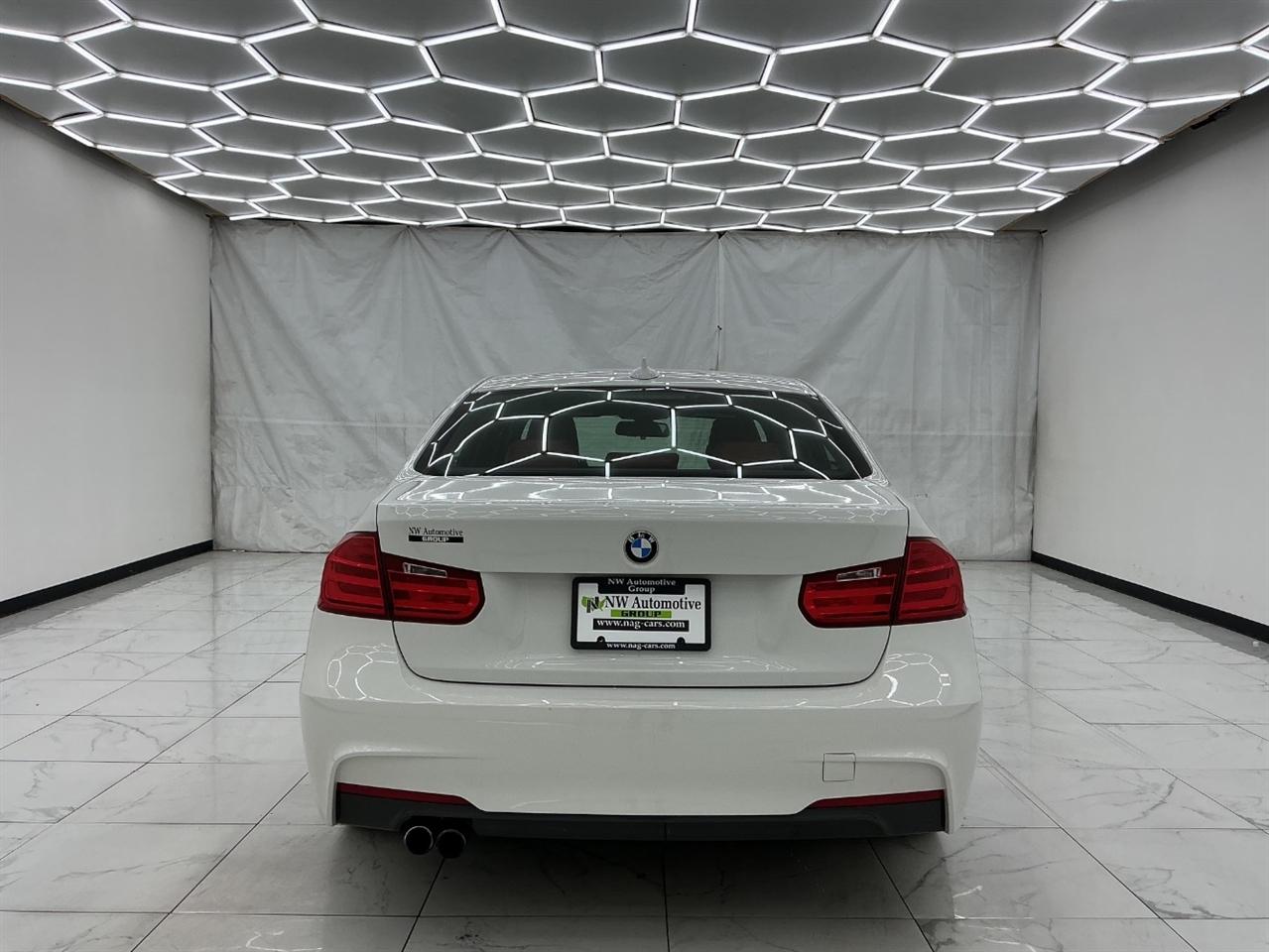 BMW 3 Series 4dr Sdn 328i RWD SULEV 2015