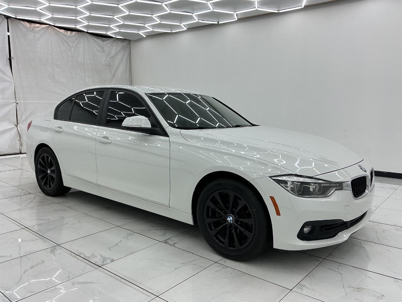 BMW 3 Series 320i Sedan 2018