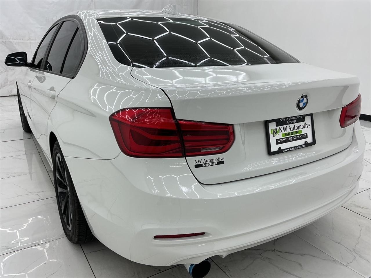 BMW 3 Series 320i Sedan 2018