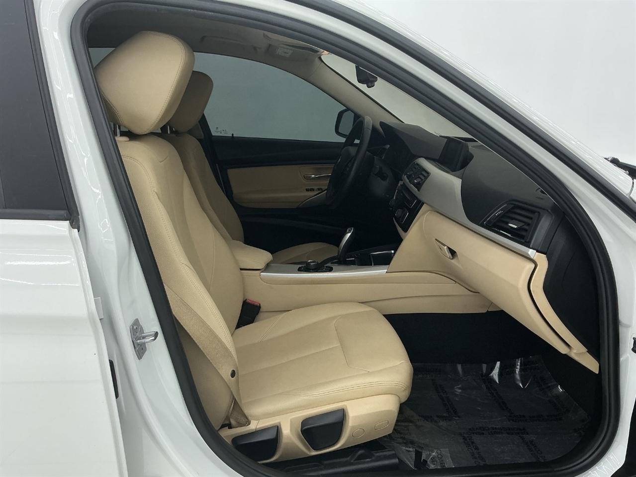 BMW 3 Series 320i Sedan 2018