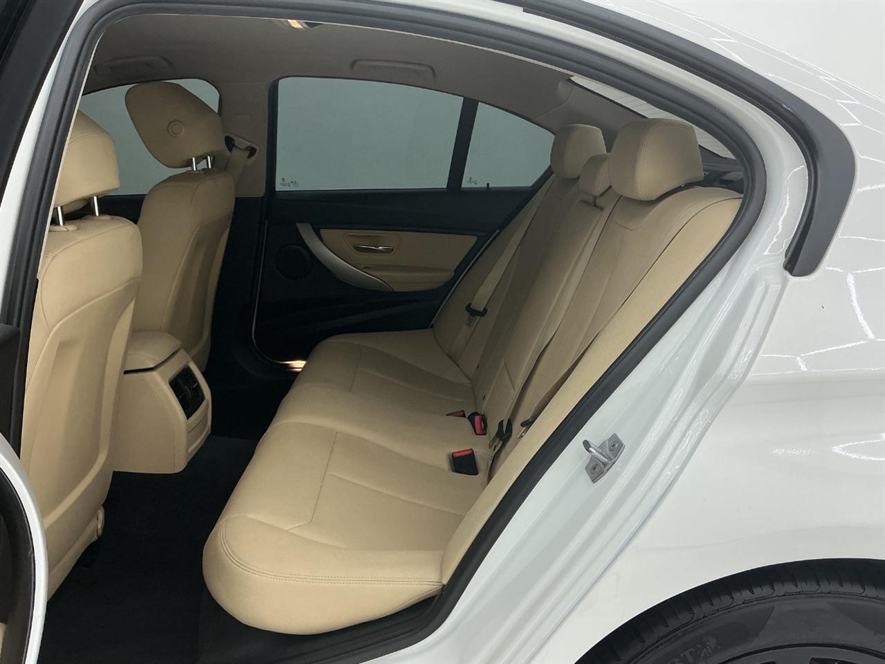BMW 3 Series 320i Sedan 2018