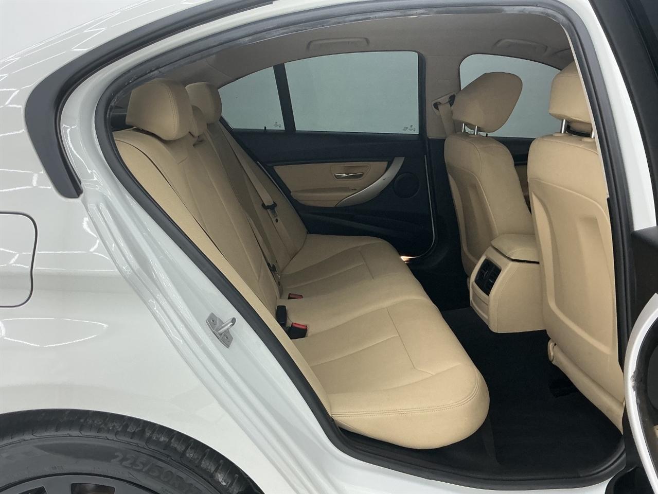 BMW 3 Series 320i Sedan 2018