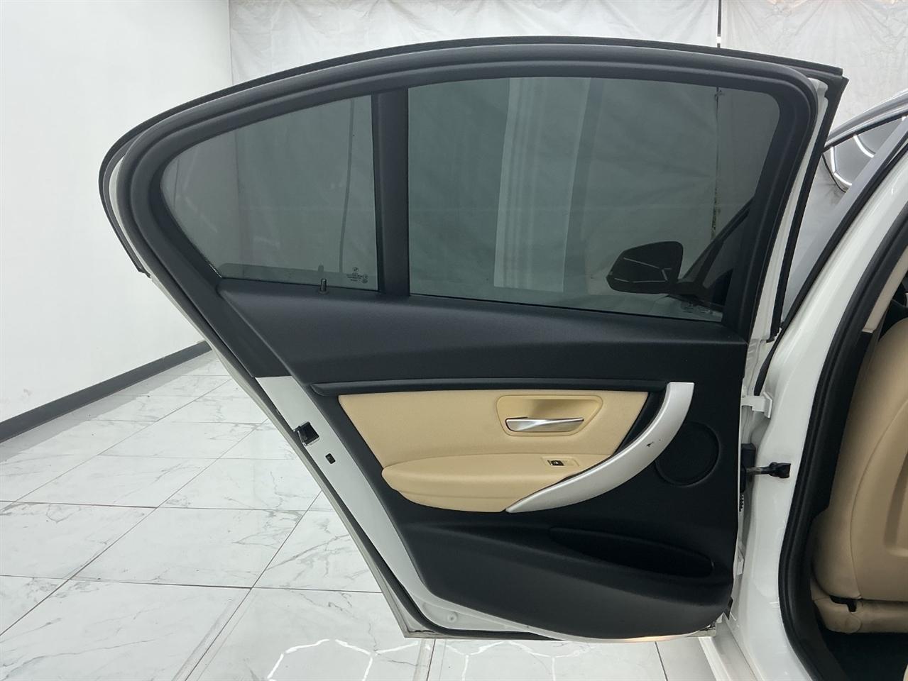 BMW 3 Series 320i Sedan 2018