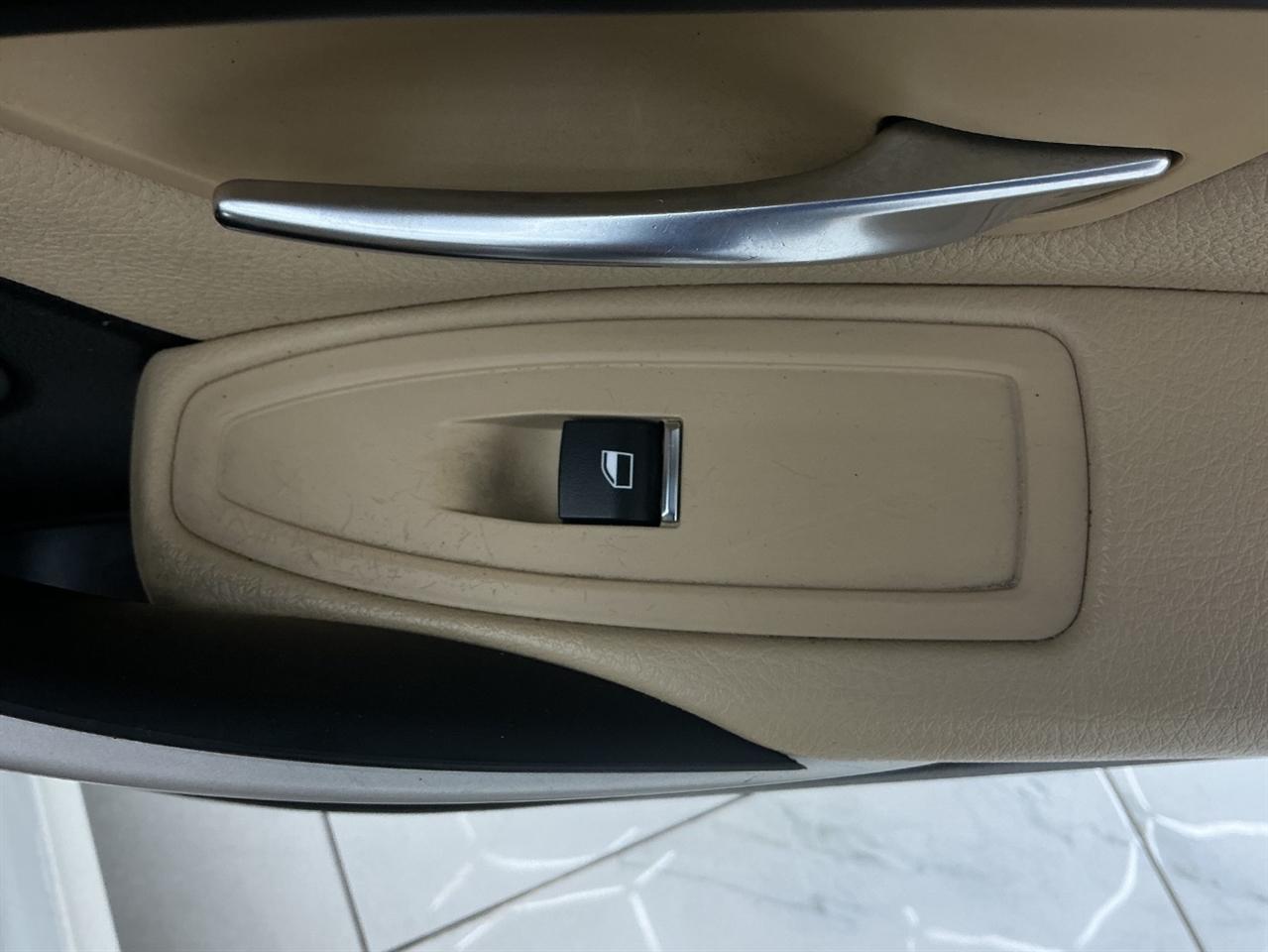 BMW 3 Series 320i Sedan 2018