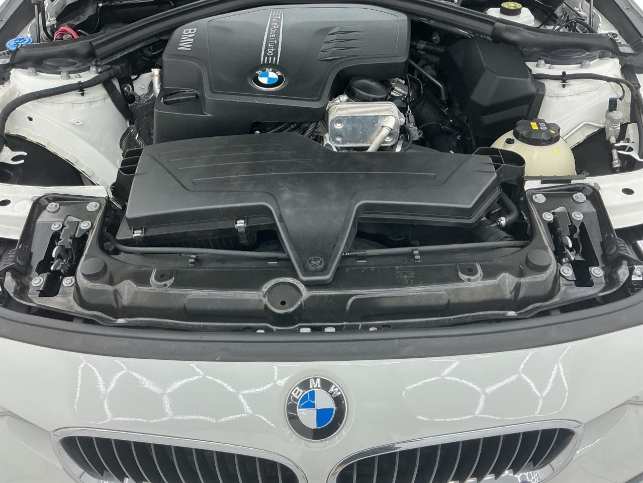 BMW 3 Series 320i Sedan 2018