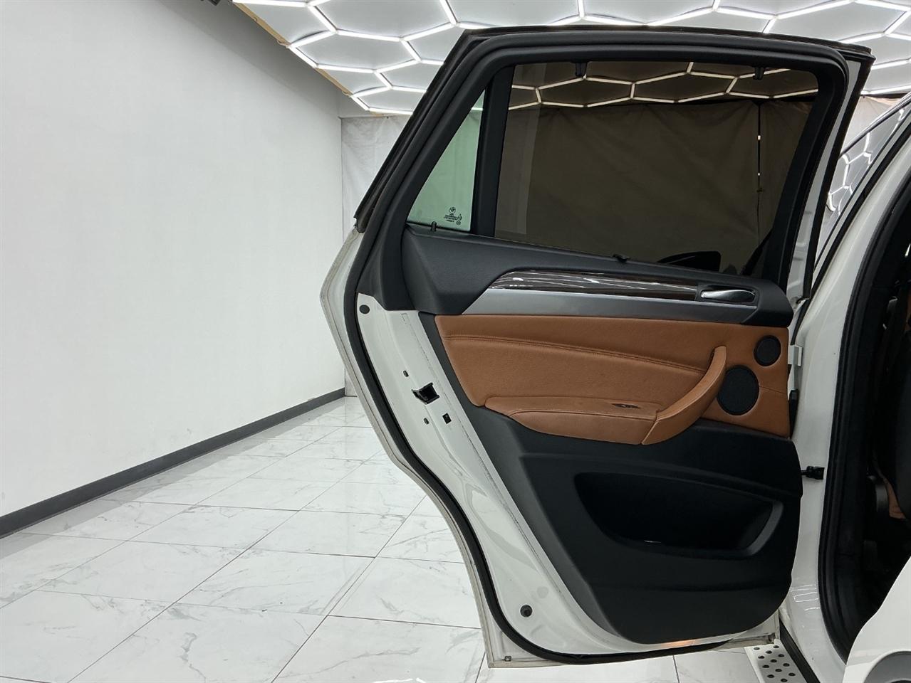 BMW X6 AWD 4dr xDrive35i 2013