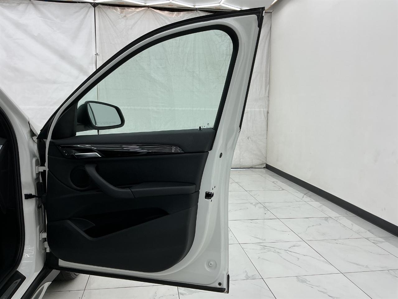 BMW X1 xDrive28i Sports Activity Vehicle 2017