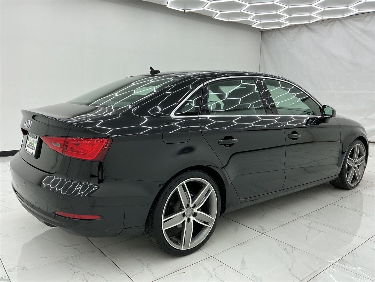 Audi A3 4dr Sdn FWD 1.8T Premium Plus 2015