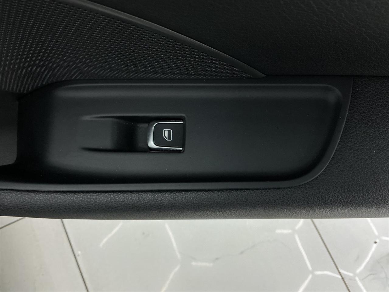 Audi A3 4dr Sdn FWD 1.8T Premium Plus 2015