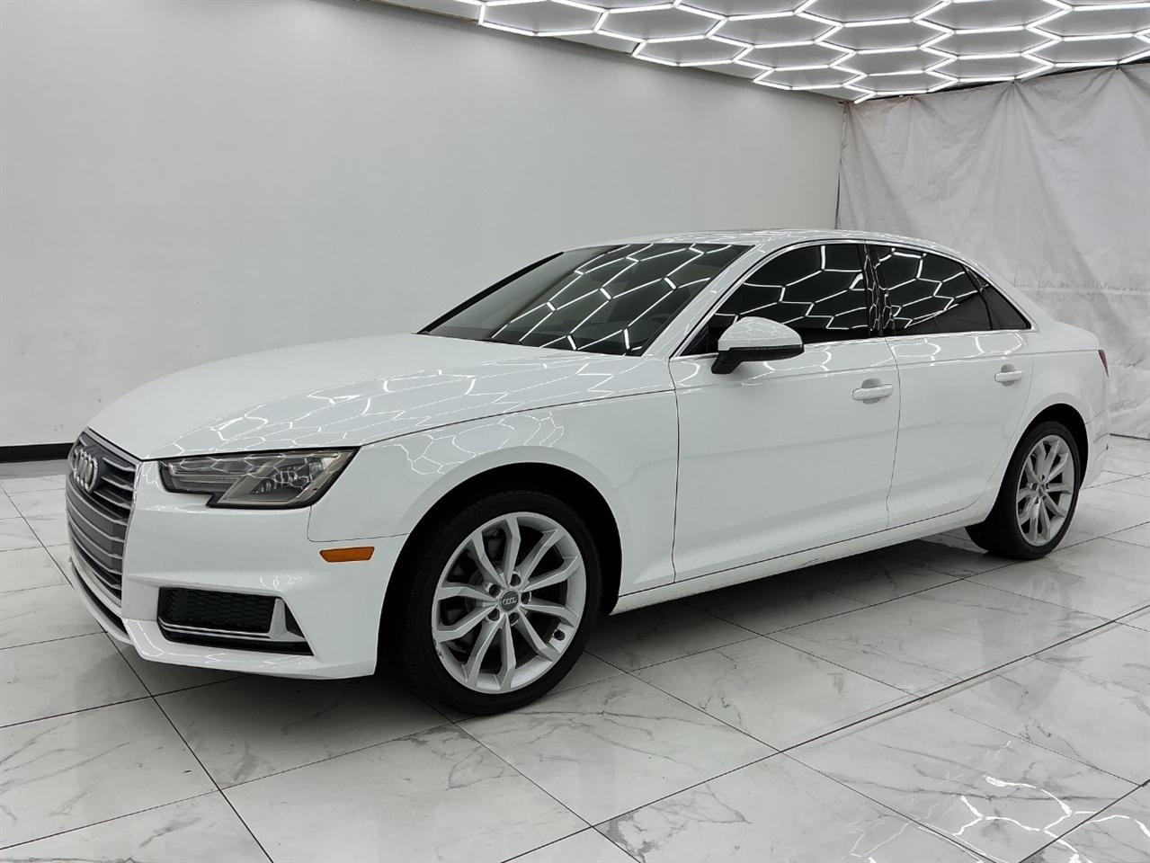 Audi A4 Titanium Premium 40 TFSI 2019