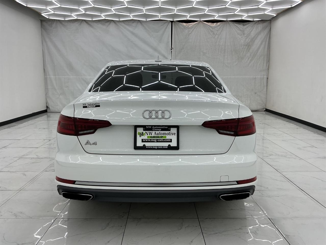 Audi A4 Titanium Premium 40 TFSI 2019