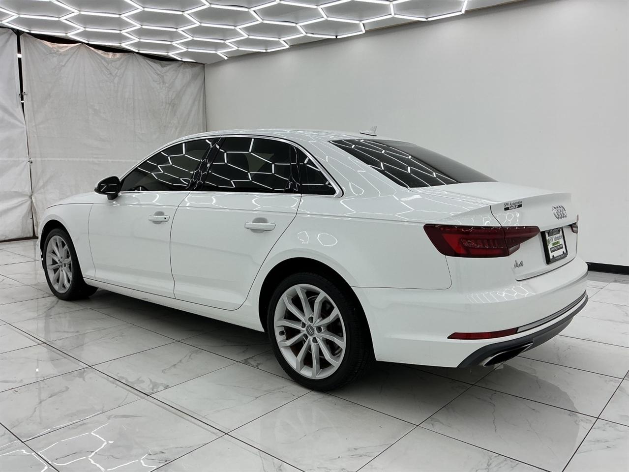 Audi A4 Titanium Premium 40 TFSI 2019