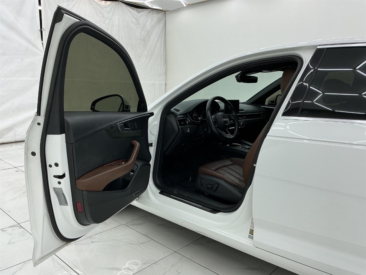 Audi A4 Titanium Premium 40 TFSI 2019