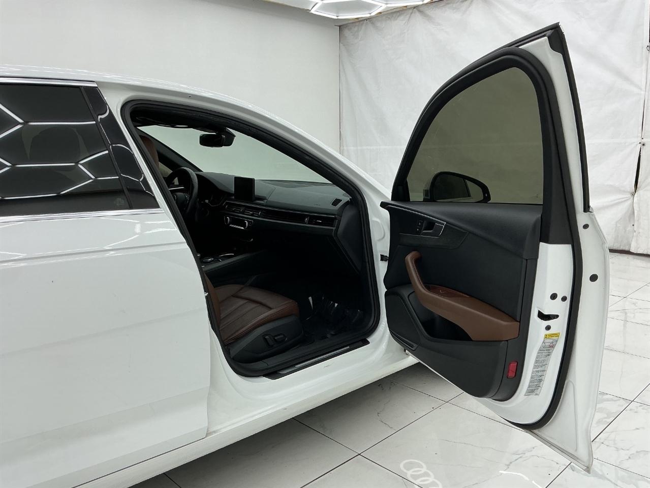 Audi A4 Titanium Premium 40 TFSI 2019