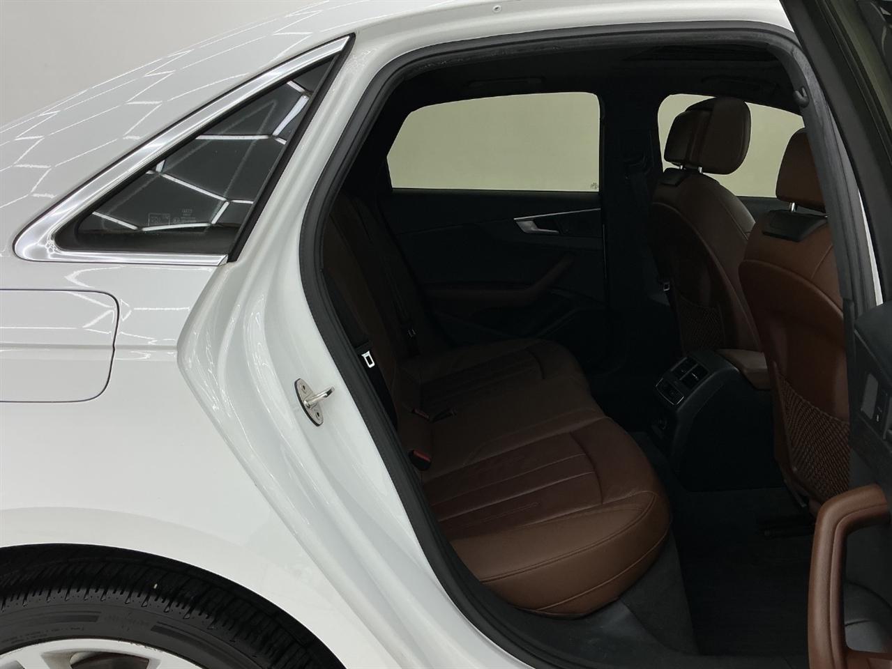 Audi A4 Titanium Premium 40 TFSI 2019