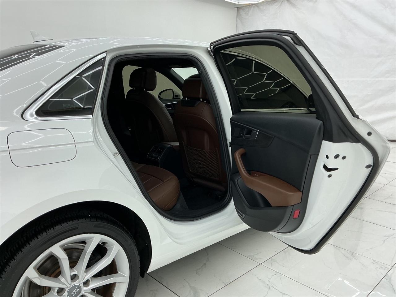Audi A4 Titanium Premium 40 TFSI 2019