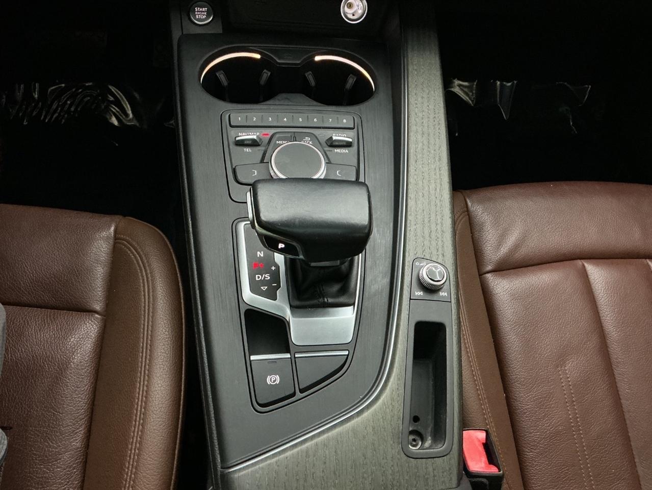 Audi A4 Titanium Premium 40 TFSI 2019