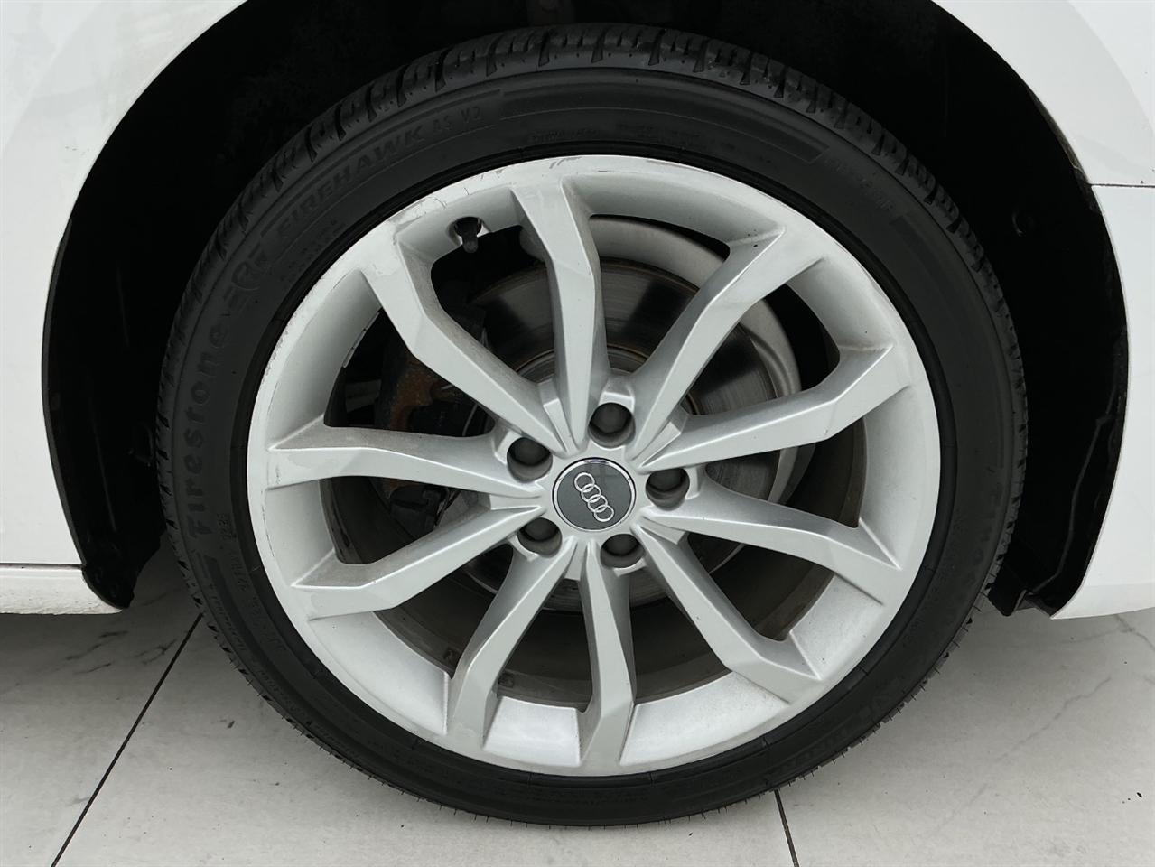 Audi A4 Titanium Premium 40 TFSI 2019