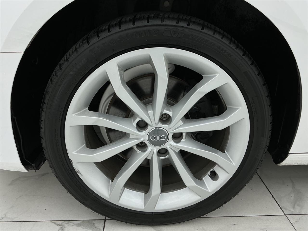 Audi A4 Titanium Premium 40 TFSI 2019