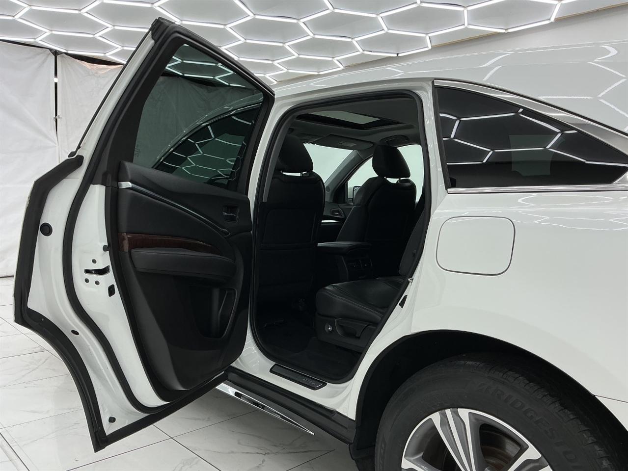 Acura MDX FWD 2019