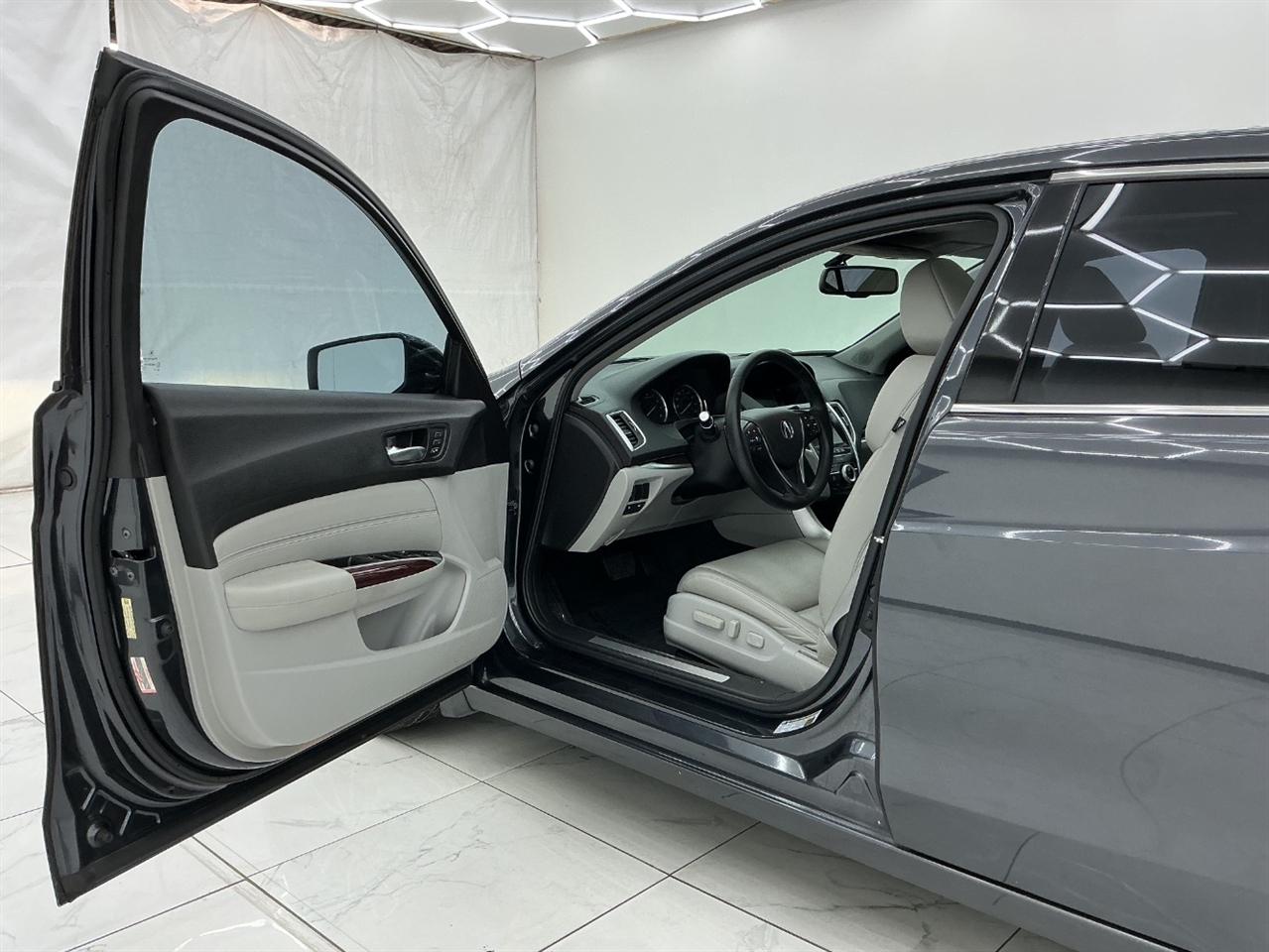 Acura TLX 4dr Sdn FWD V6 2015