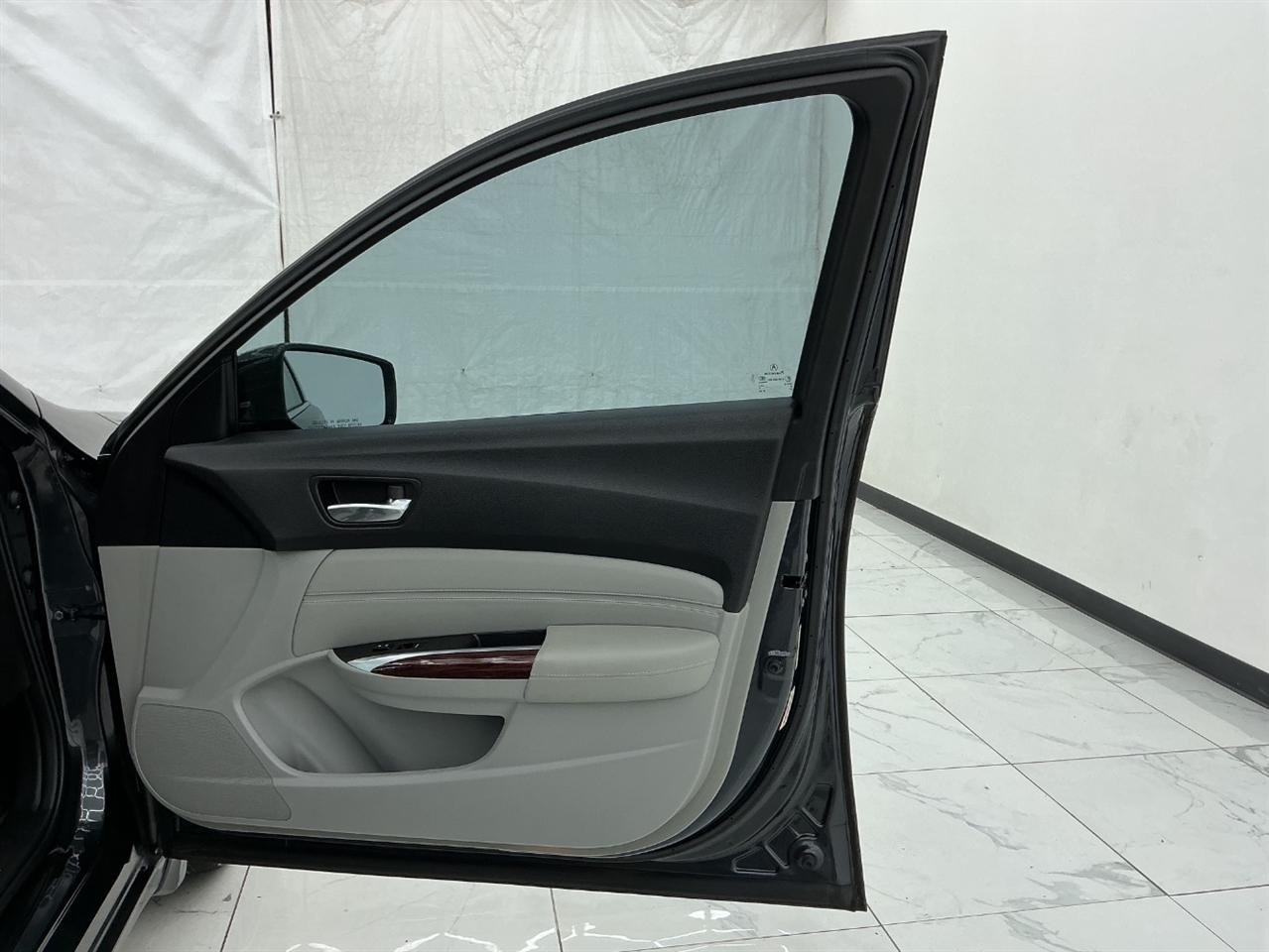 Acura TLX 4dr Sdn FWD V6 2015
