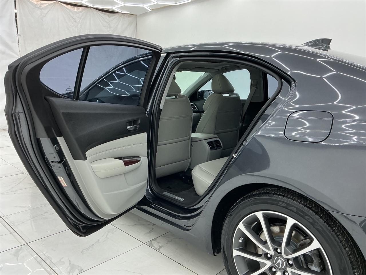 Acura TLX 4dr Sdn FWD V6 2015