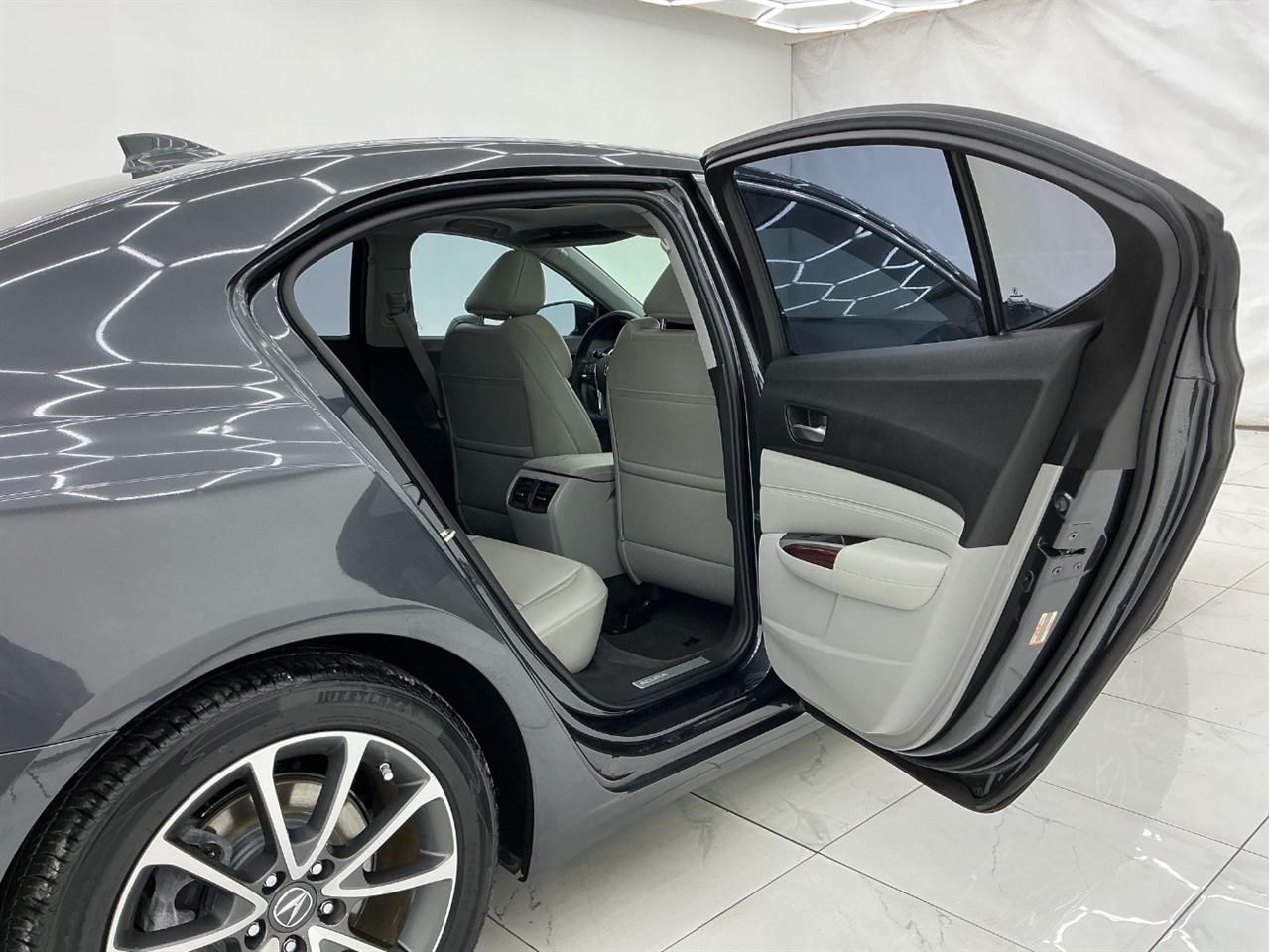 Acura TLX 4dr Sdn FWD V6 2015