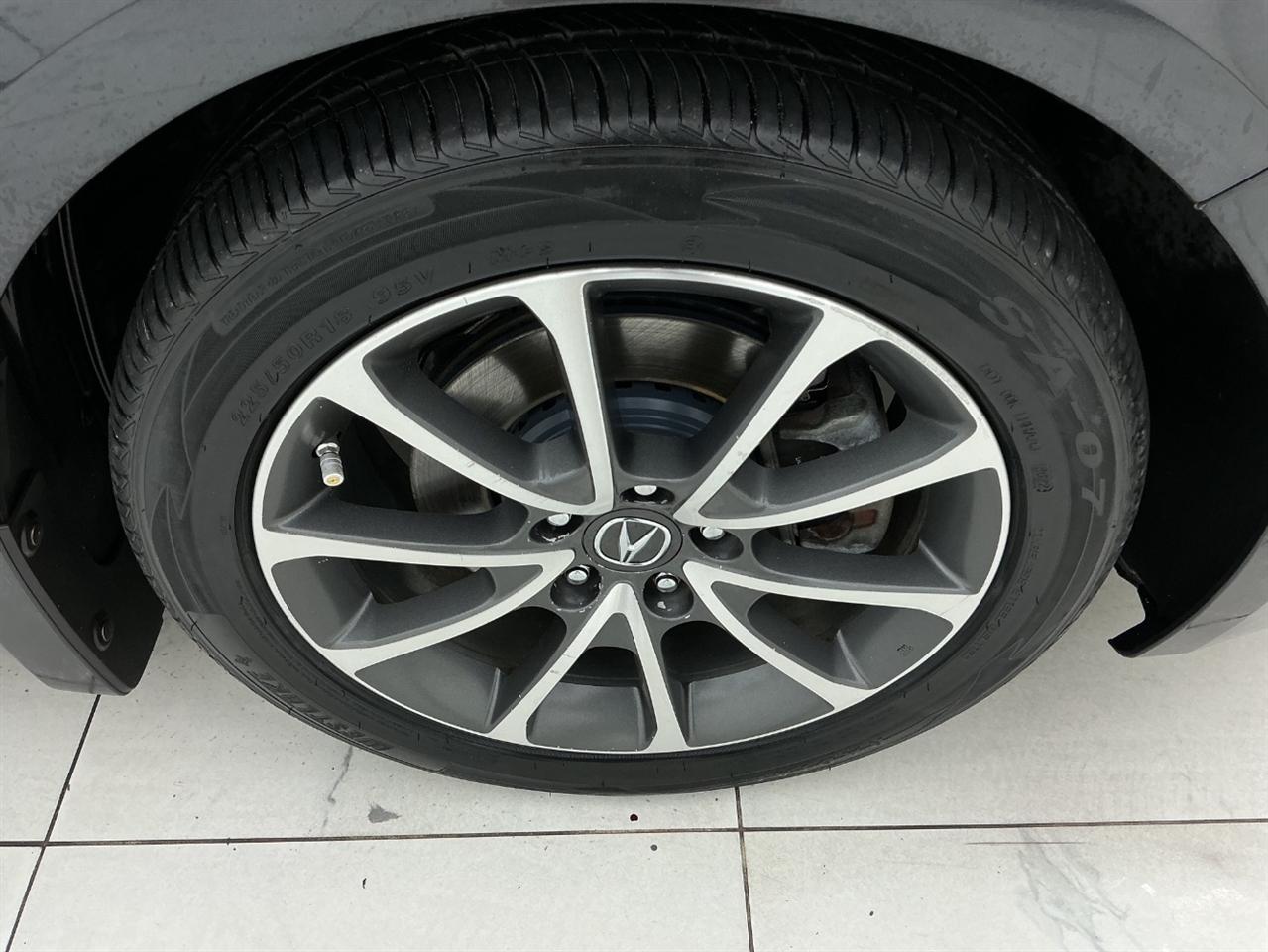 Acura TLX 4dr Sdn FWD V6 2015