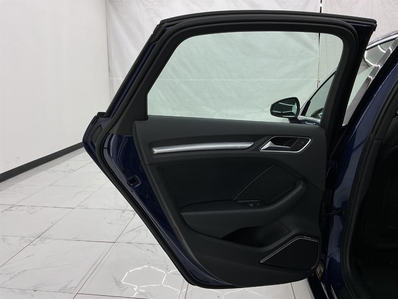 Audi A3 4dr Sdn quattro 2.0T Premium Plus 2015