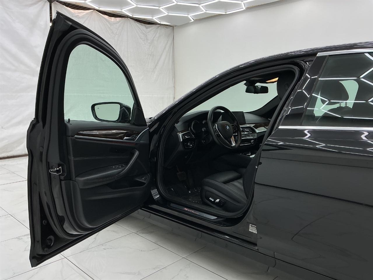 BMW 5 Series 530i xDrive Sedan 2017