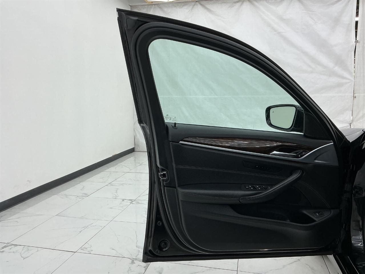 BMW 5 Series 530i xDrive Sedan 2017