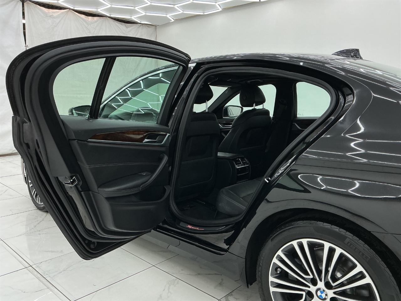 BMW 5 Series 530i xDrive Sedan 2017