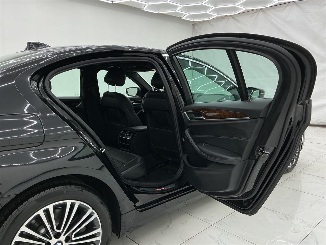 BMW 5 Series 530i xDrive Sedan 2017