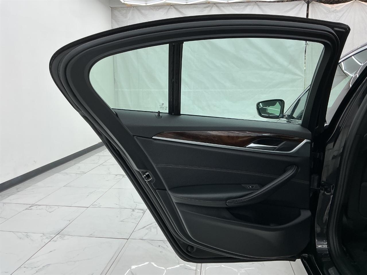 BMW 5 Series 530i xDrive Sedan 2017