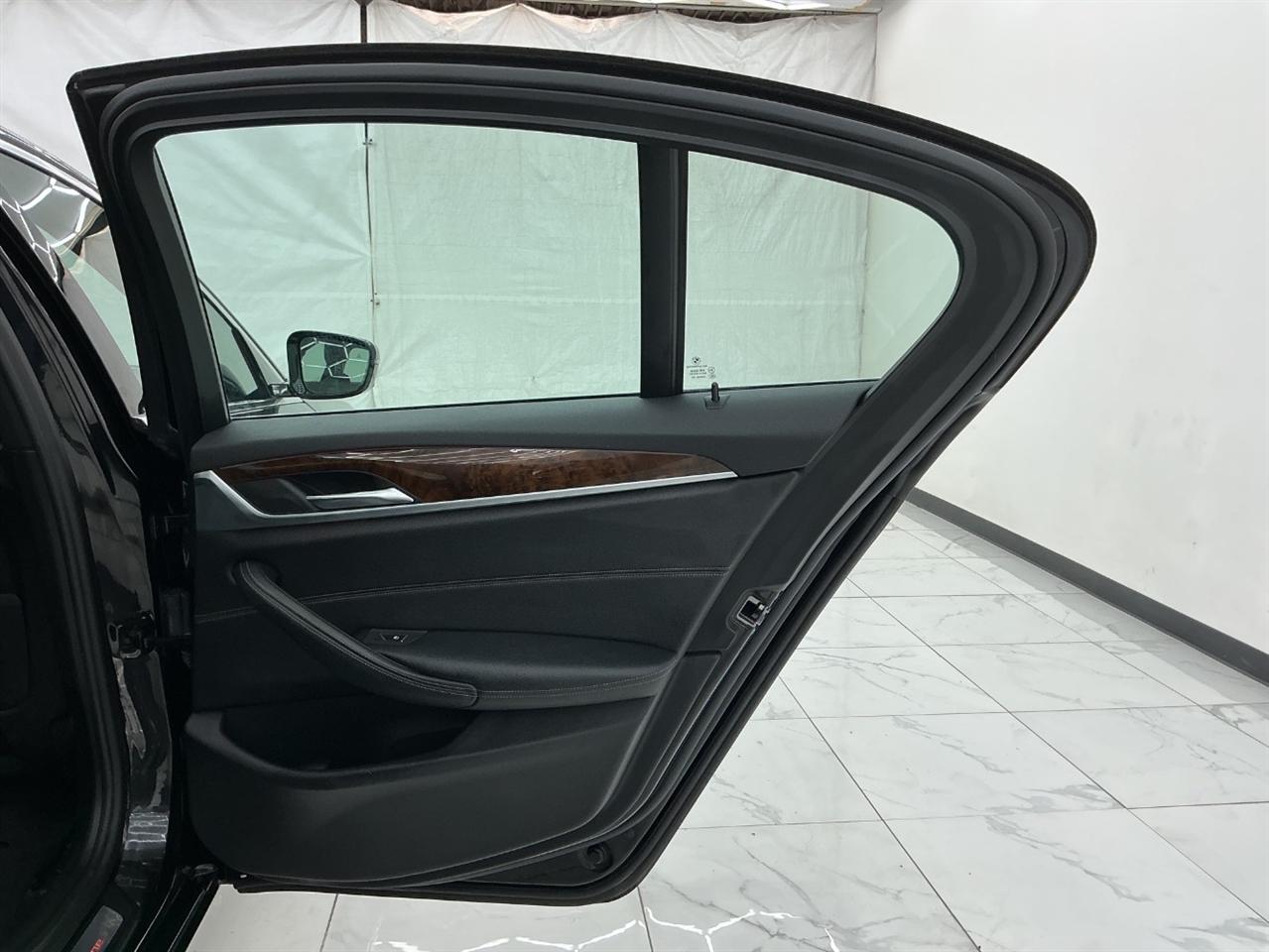 BMW 5 Series 530i xDrive Sedan 2017